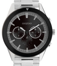 Ανδρικό ρολόι ΟΟΖΟΟ με μαύρο χρώμα καντράν και ασημί χρώμα μπρασελέ. Η διάμετρος της κάσας είναι 45mm και είναι κατασκευασμένη από μέταλλο.